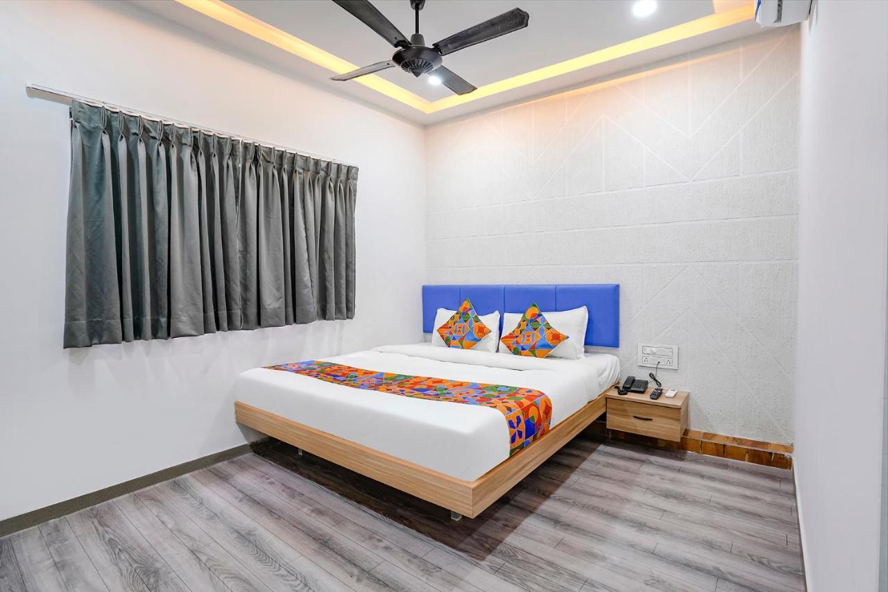 Fabhotel Vrundavan, Athwa Bhatha Exterior photo
